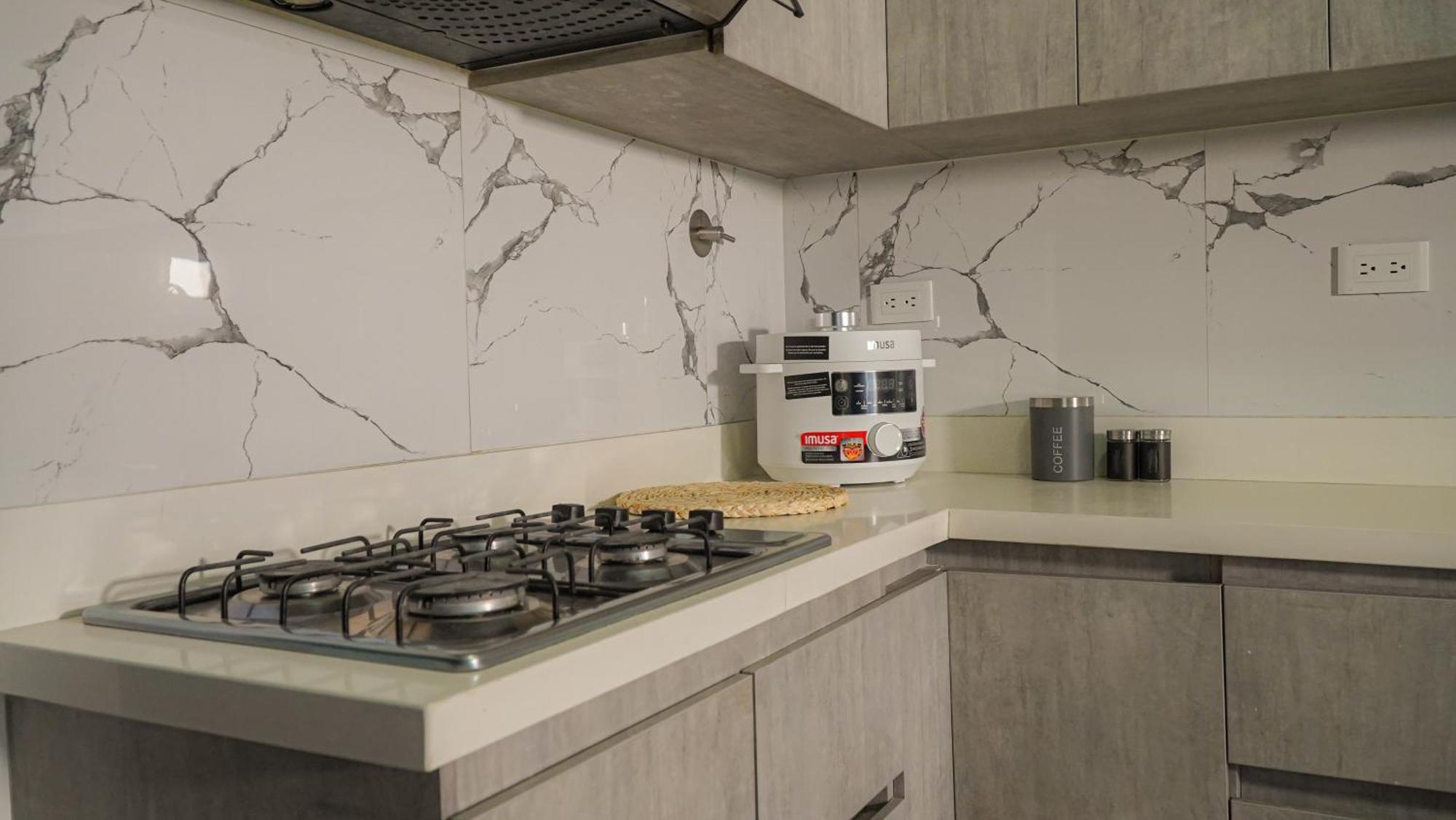 Casa Encanto, Apartamento - Habitaciones, Laureles-America Medellín Eksteriør bilde
