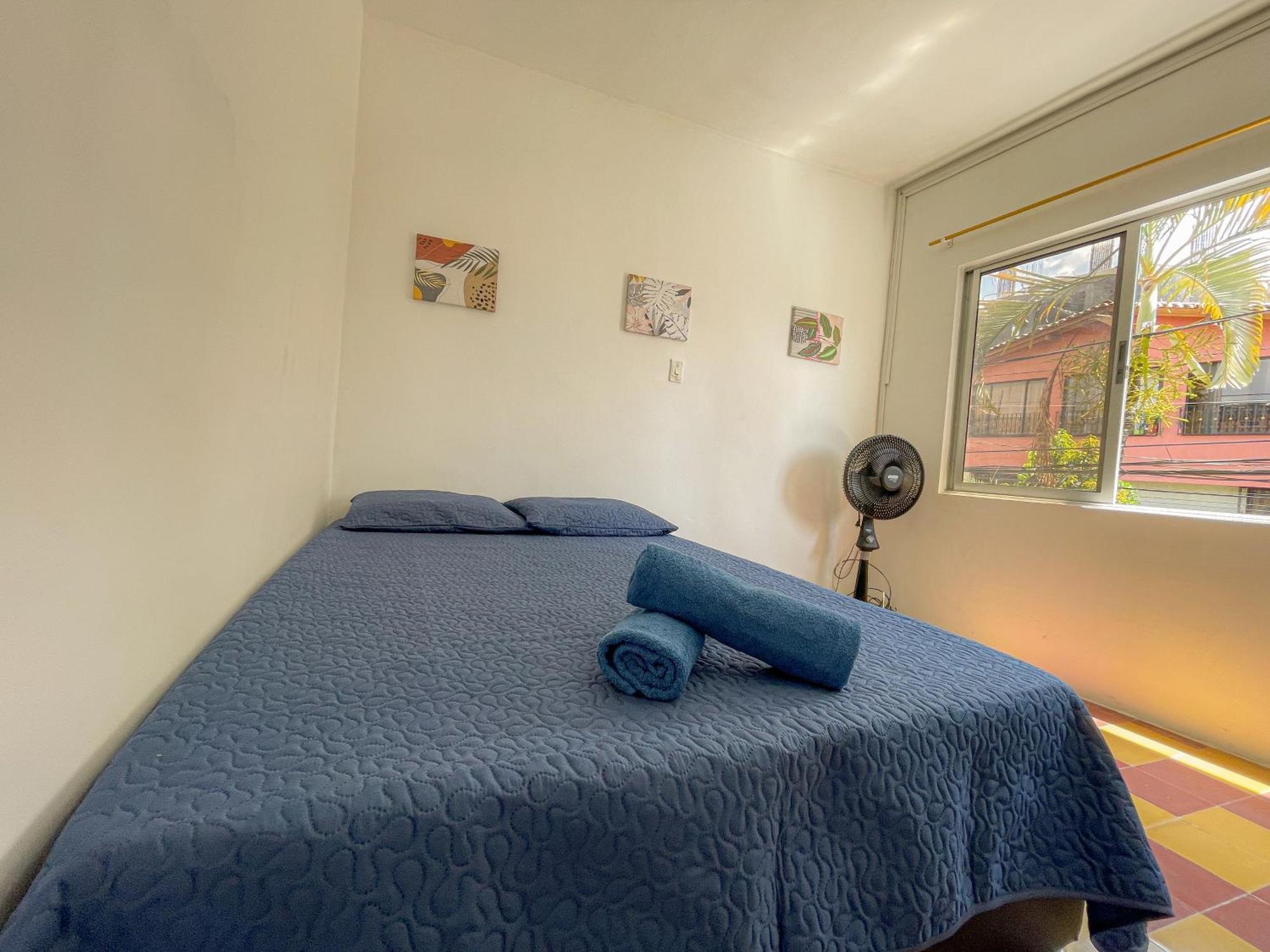Casa Encanto, Apartamento - Habitaciones, Laureles-America Medellín Eksteriør bilde